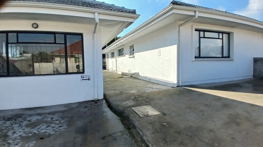 To Let 1 Bedroom Property for Rent in Clamhall Western Cape